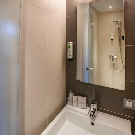 Hotel St. Pol 3*